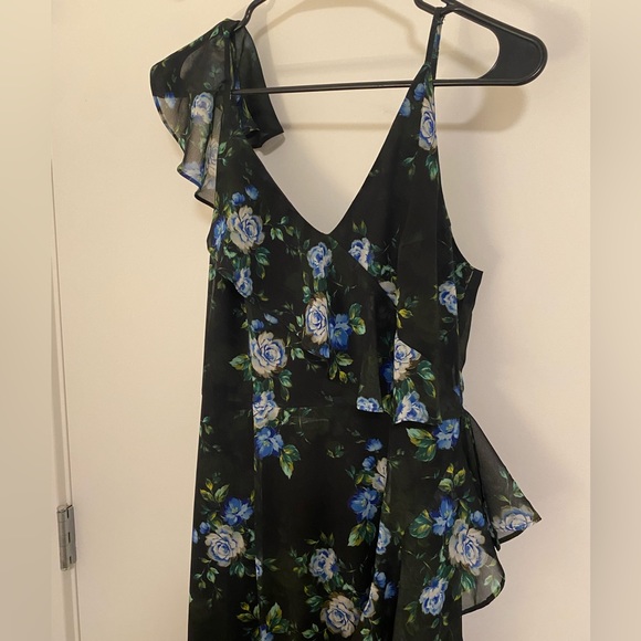 Yumi Kim Floral Maxi dress in black and blue - Picture 5 of 5